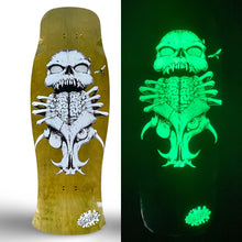 Load image into Gallery viewer, RipStik 2 Hammerhead Deck 10.6&quot;x31&quot; GLOW-IN-DARK
